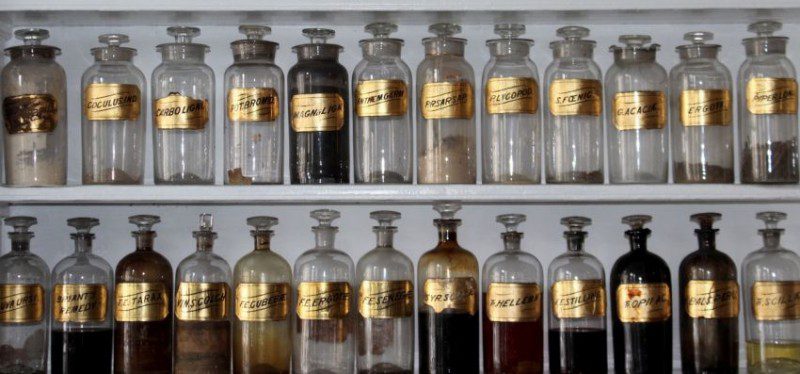 Stylish medicinförvaring och hälsotest