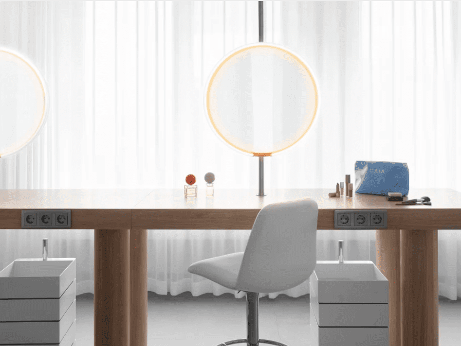 Occhios ljusdesign – belysning på Caia cosmetics kontor