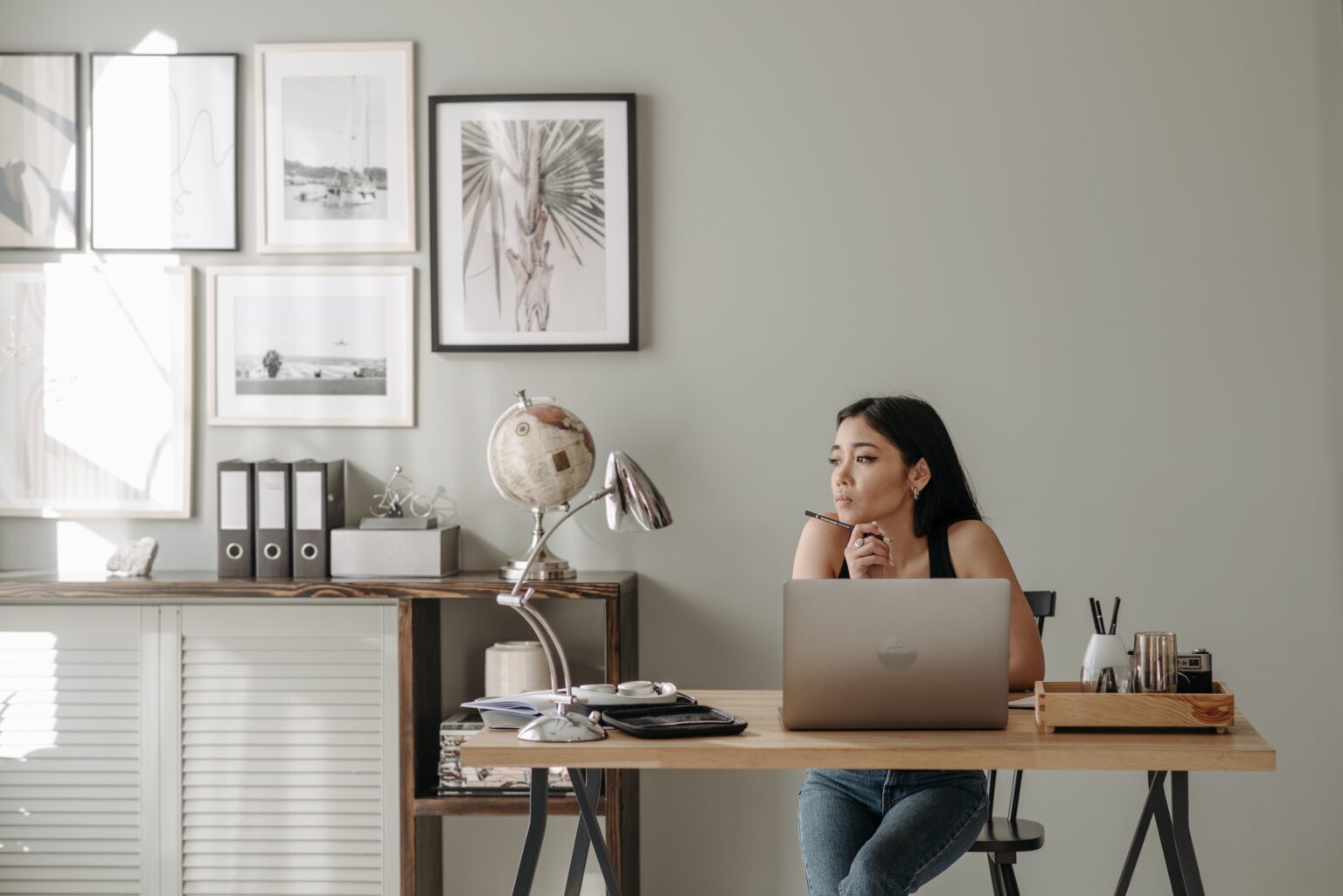 inreda kontoret med feng shui