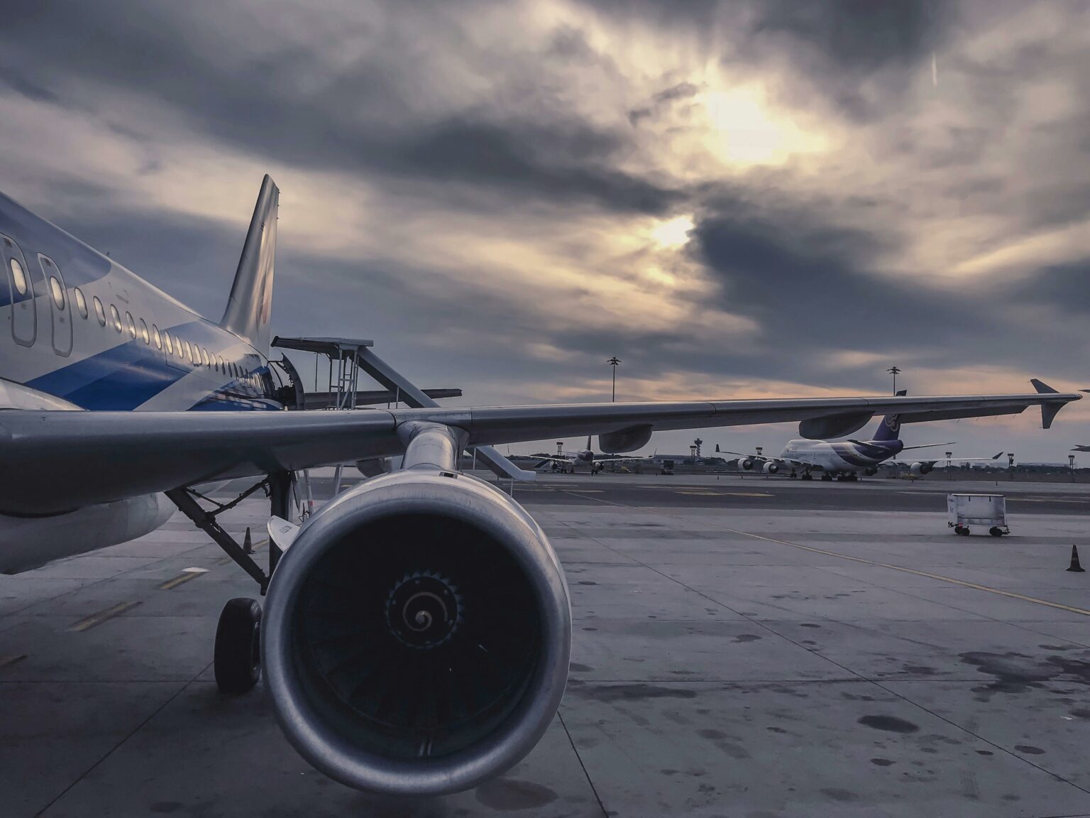 Flygförseningar och inställda flyg på grund av dåliga väderförhållanden